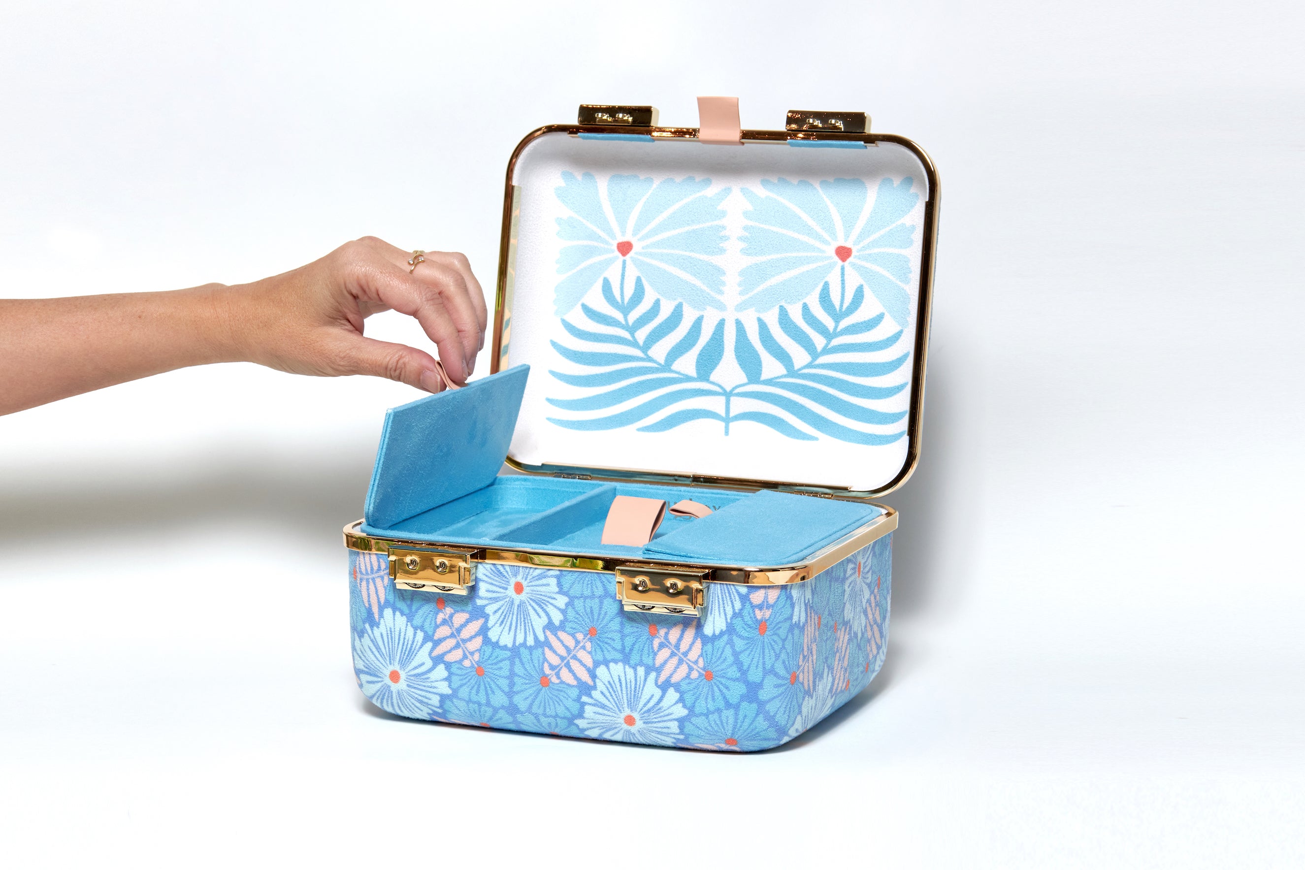 Interior pockets will keep small items safe and organized.