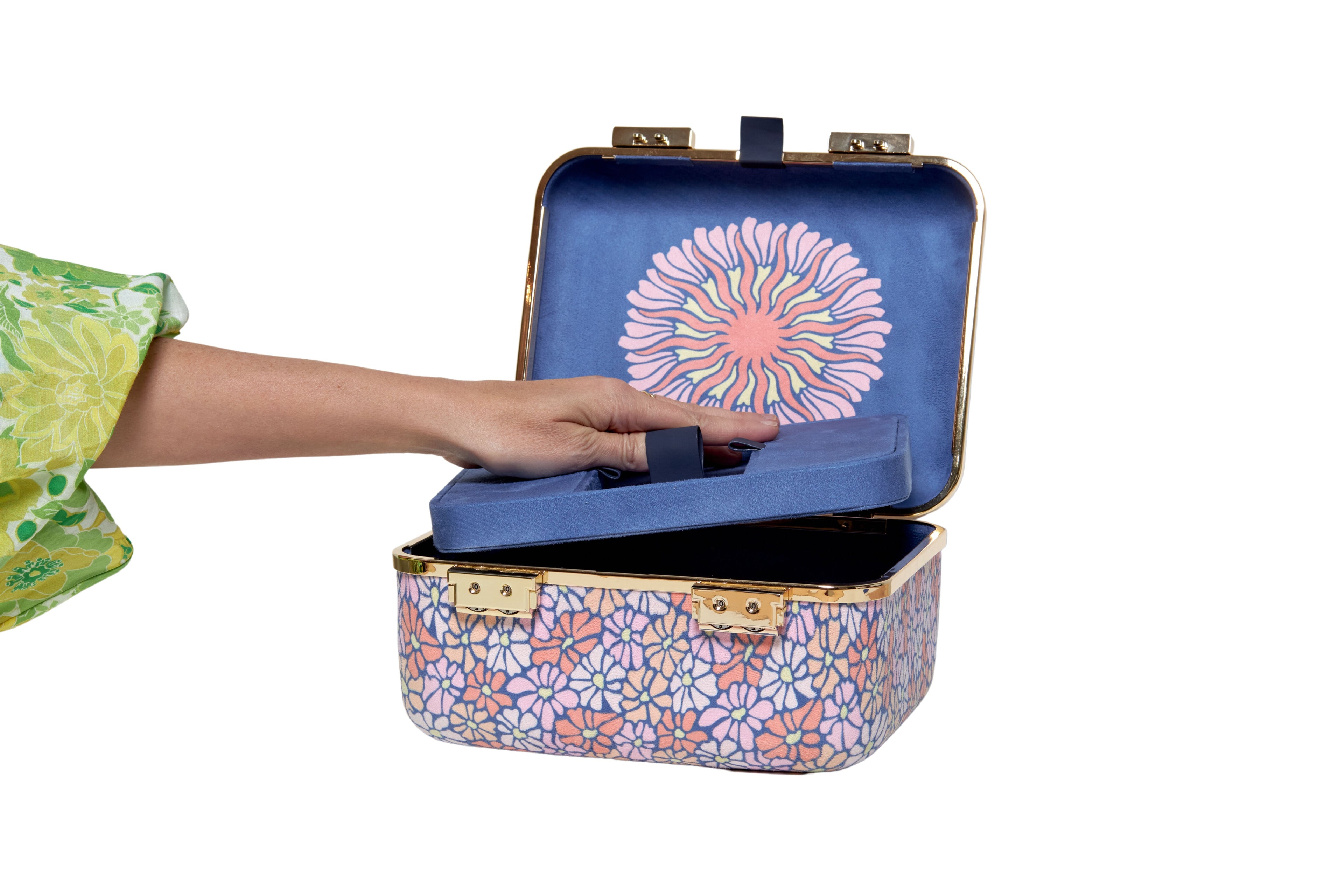Snugbox&